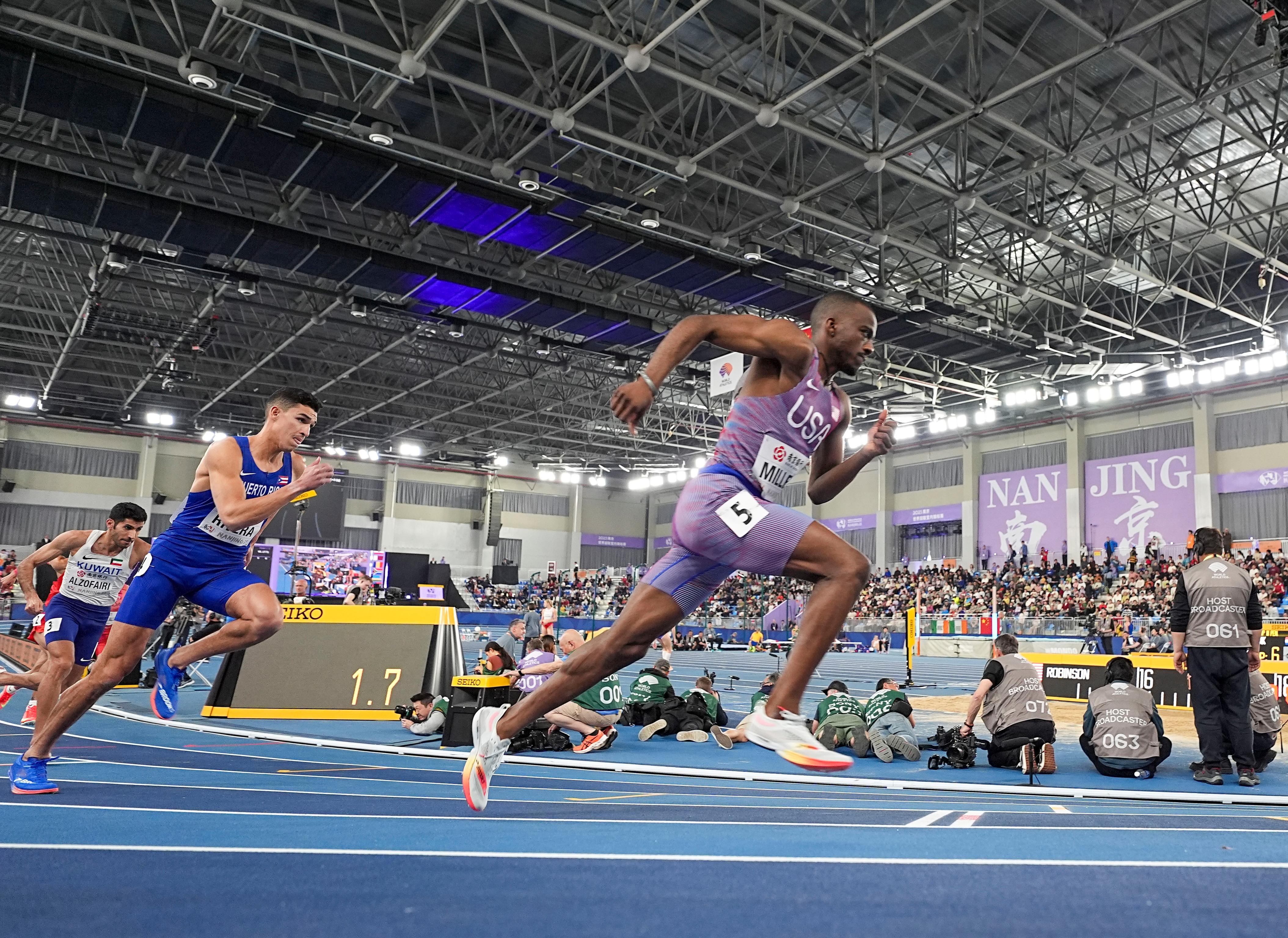 关于精彩瞬间再现!比赛现场激情迸发的信息 关于精彩瞬间再现!比赛现场激情迸发的信息
