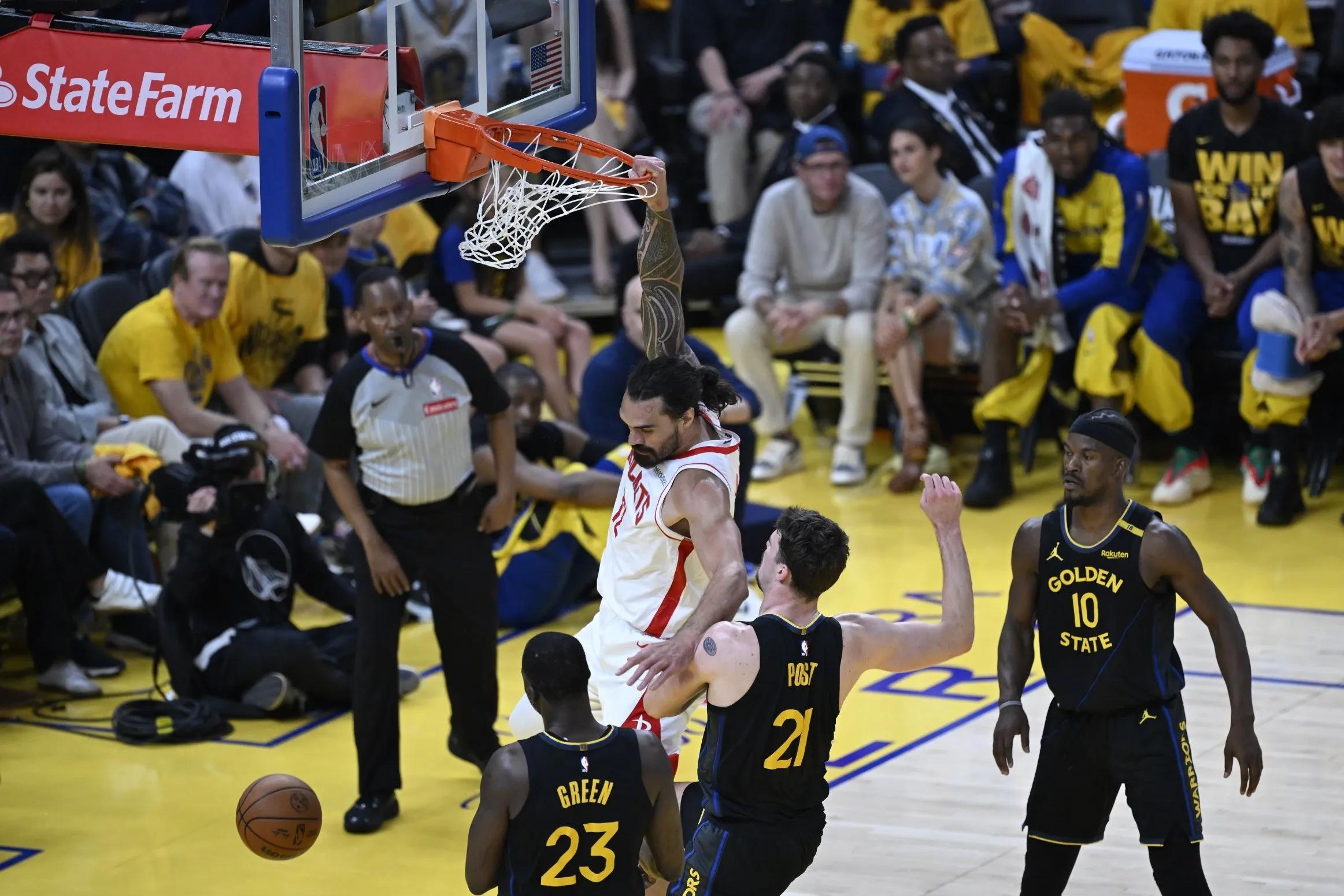 火箭队客场惨败，士气低迷表现欠佳的简单介绍