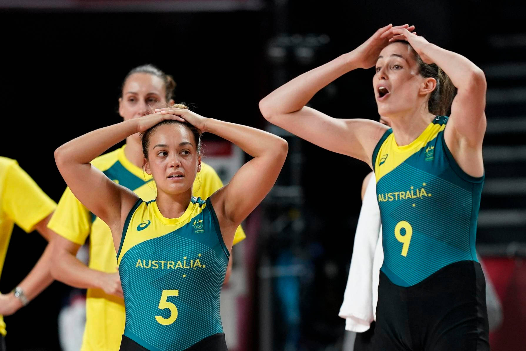 印度女篮全队表现出色惊险逆转击败墨西哥队