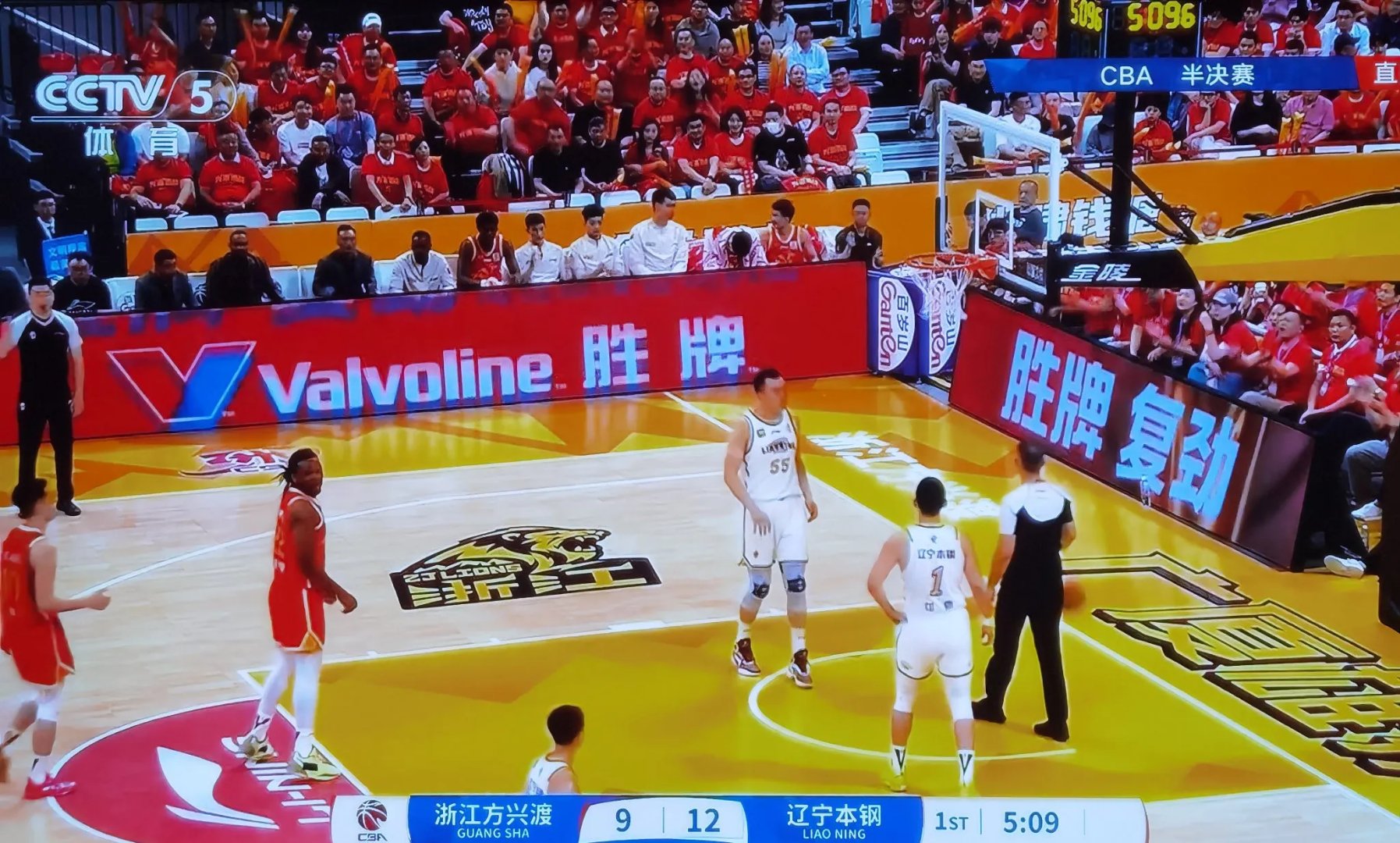 关于大连一方主场失分，连续遭遇困境的信息