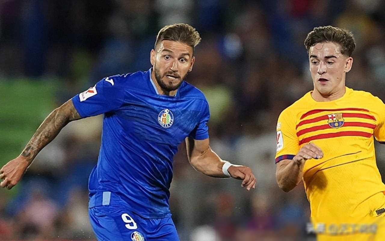 开云体育app-巴西球员巴列卡诺状态火爆,球迷胜利欢呼的简单介绍