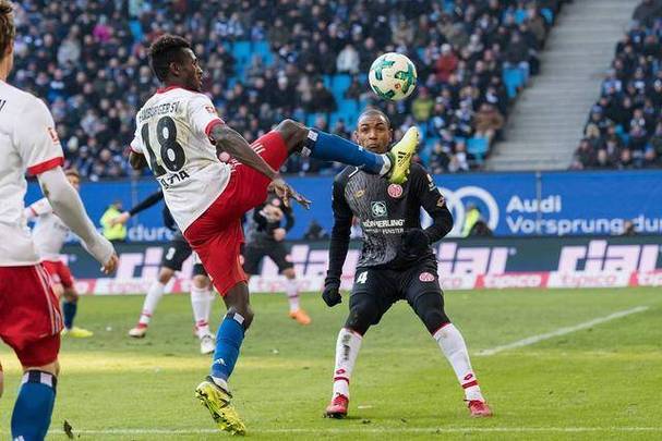 开云APP-柏林赫塔队新赛季状态神勇,德甲前四固守