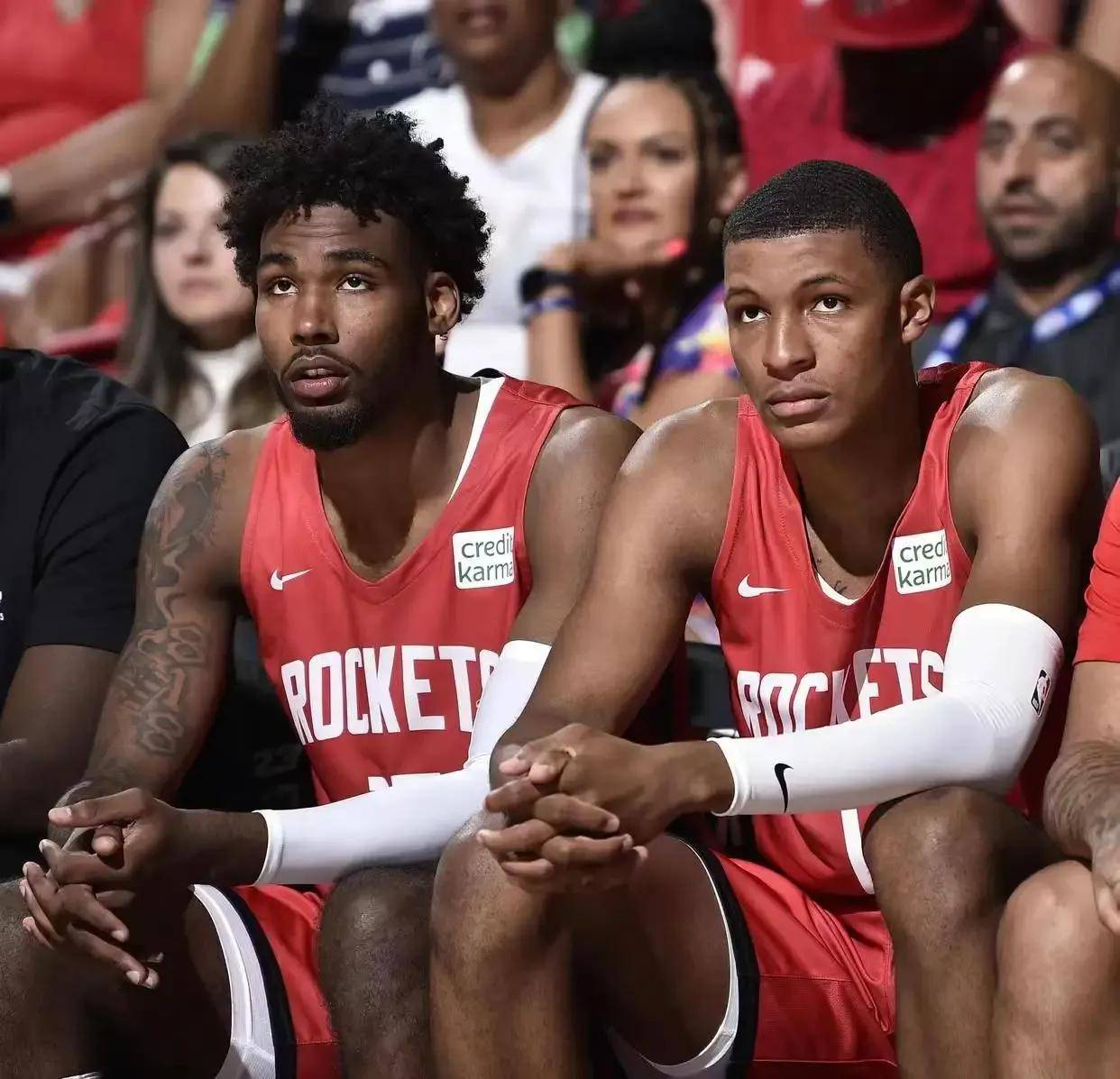 墨西哥队心有所属,努力追赶取胜 墨西哥队心有所属,努力追赶取胜