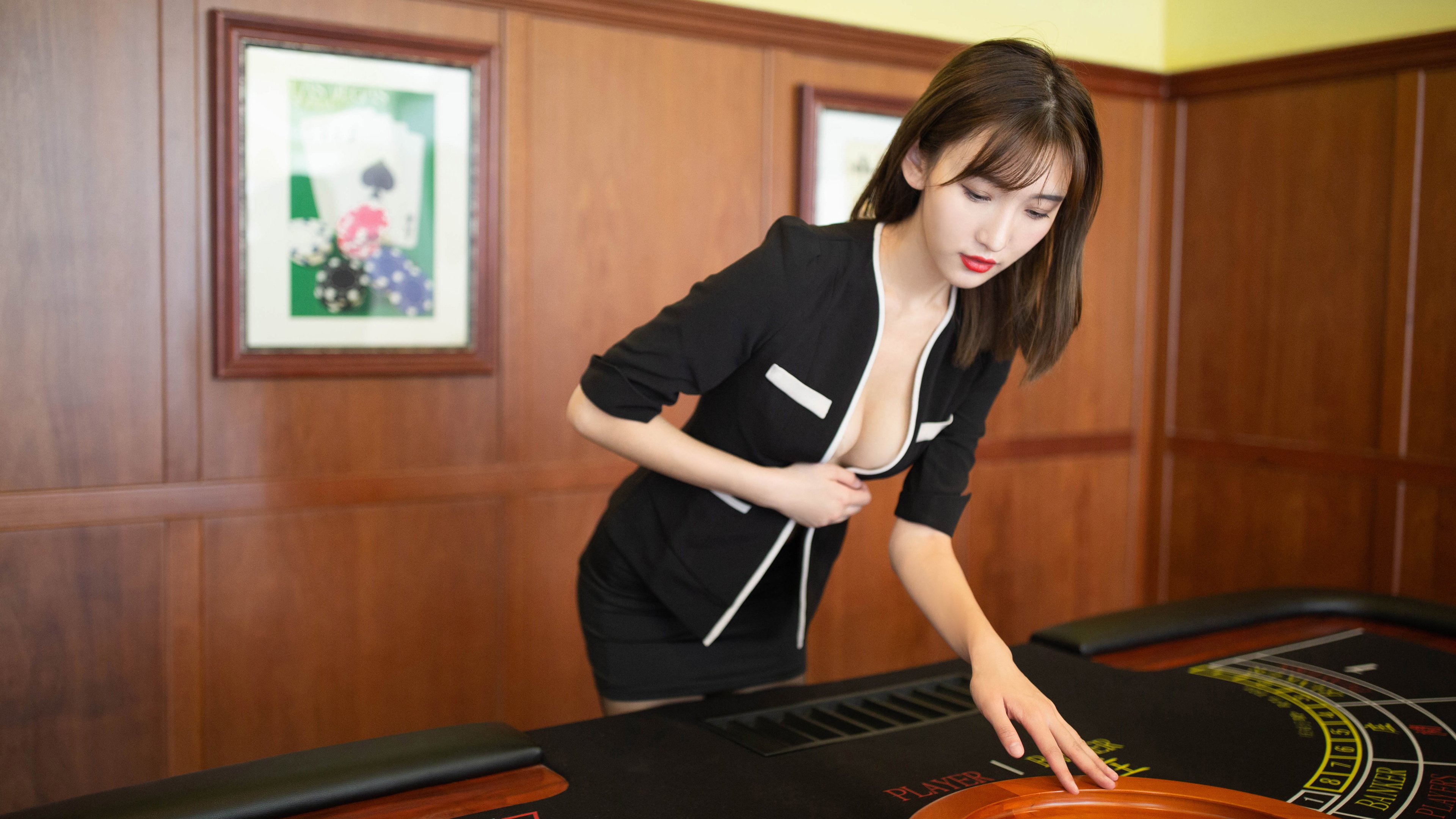 开云体育官网-人类心跳的极限是11秒,凯尔特人压哨绝杀雄鹿,一场无法复制的东部决赛