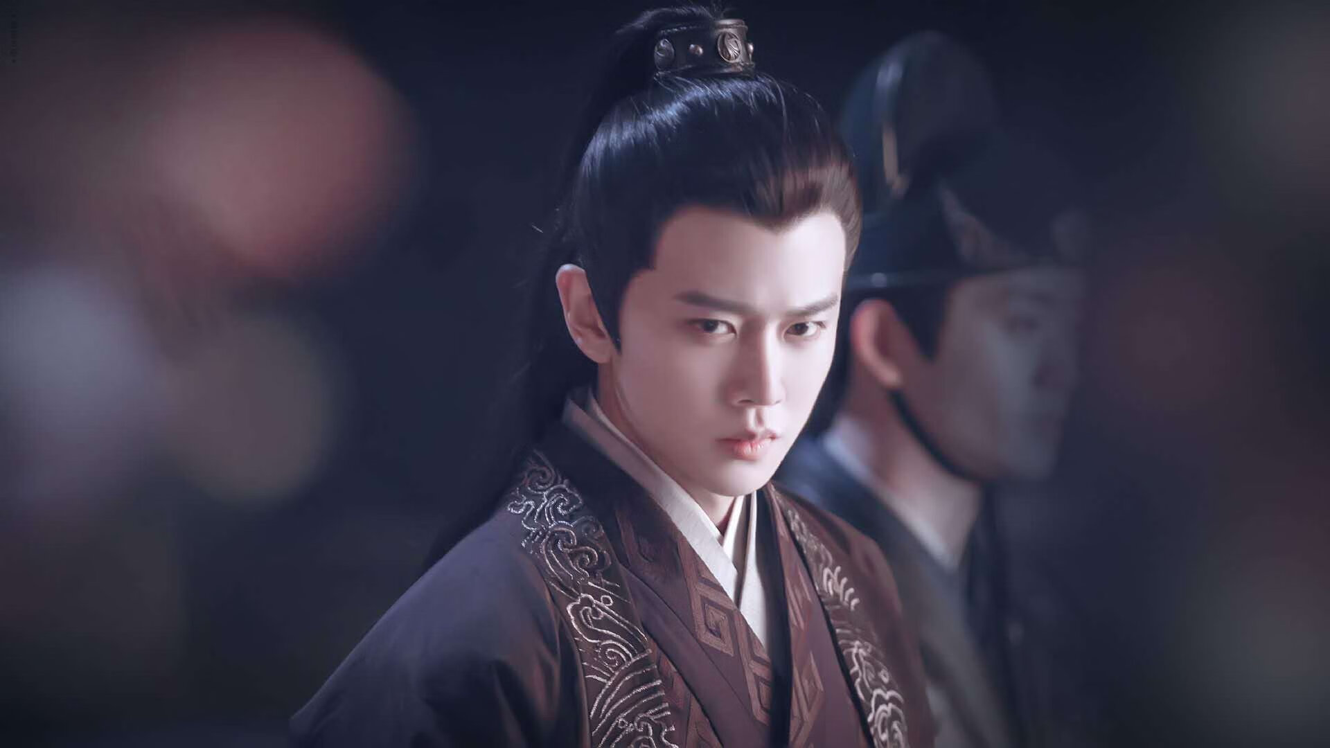 开云官网-红,引擎轰鸣与草皮震颤的争冠交响