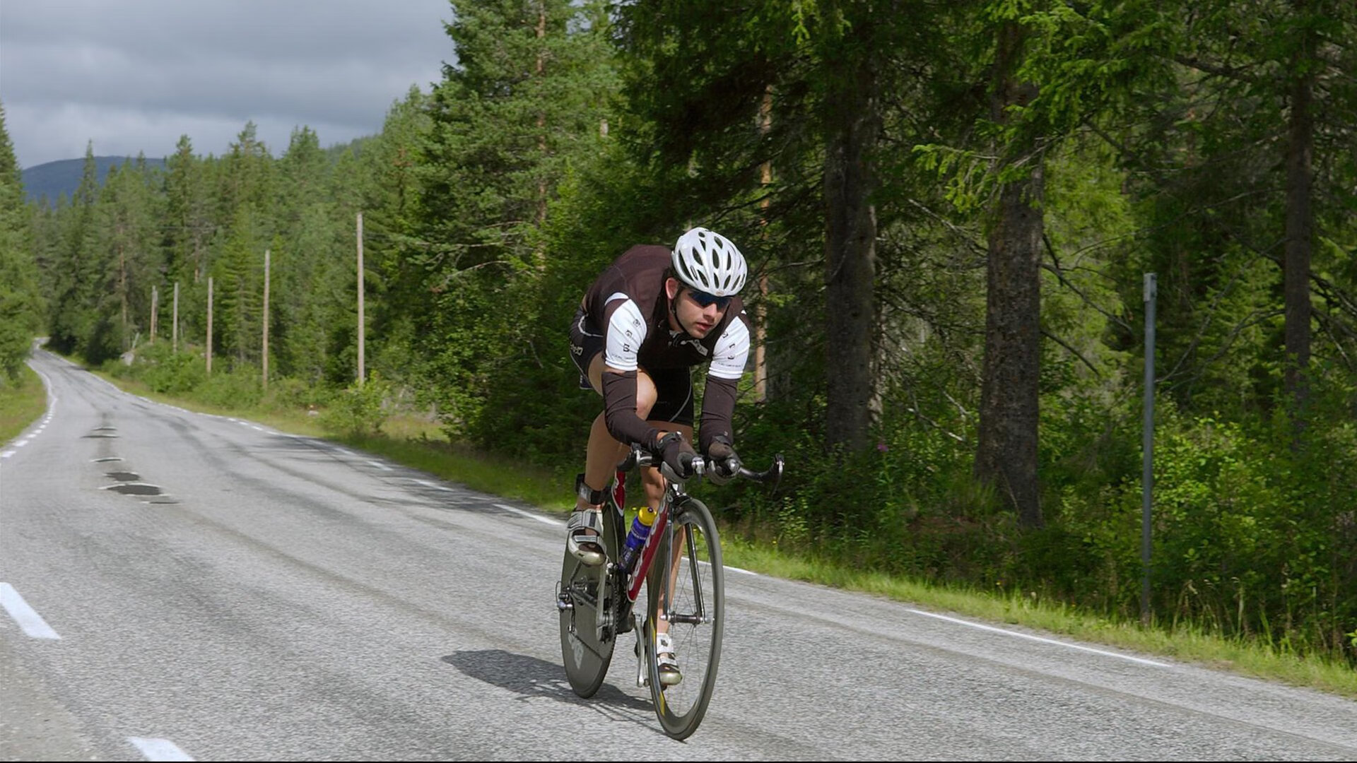 终极弯道对决，F1银石争冠战与快船逆转鹈鹕的共同启示