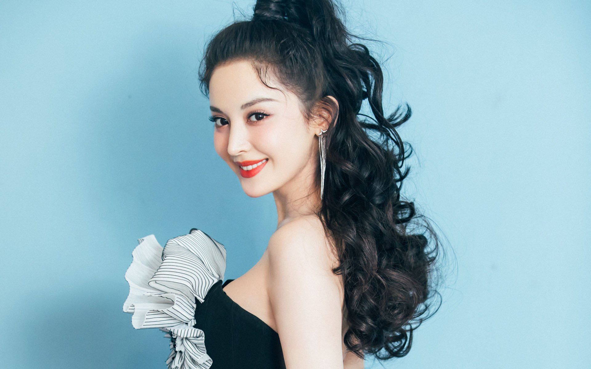 开云体育APP下载-宿命的碾压，当C罗的传说遇上京多安的主宰—2026世界杯葡加之战全解码